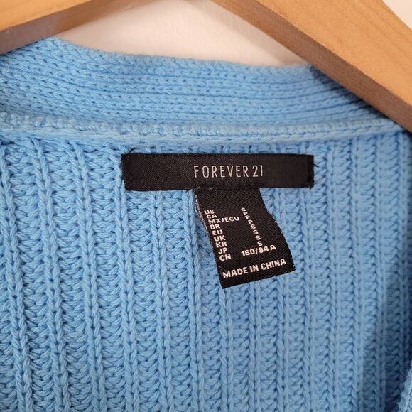 Forever 21 Distressed Knit Cardigan Blue Button Front Cropped Sweater Women’s Sm - Picture 2 of 6